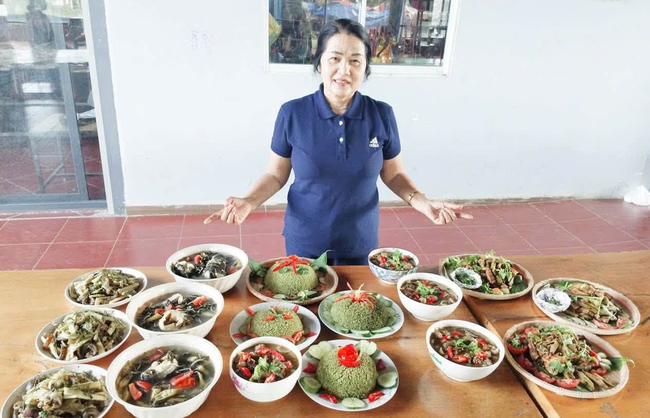 Xã Liên Sơn Lắk tập huấn kỹ năng chế biến món ăn phục vụ du khách Lễ hội Rượu cần của người M’nông bên hồ Lắk