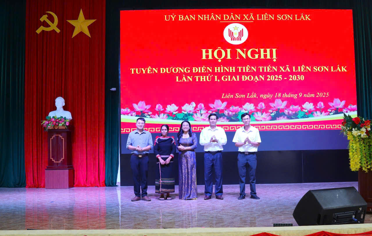 b0e3c04bf7347d6a2425