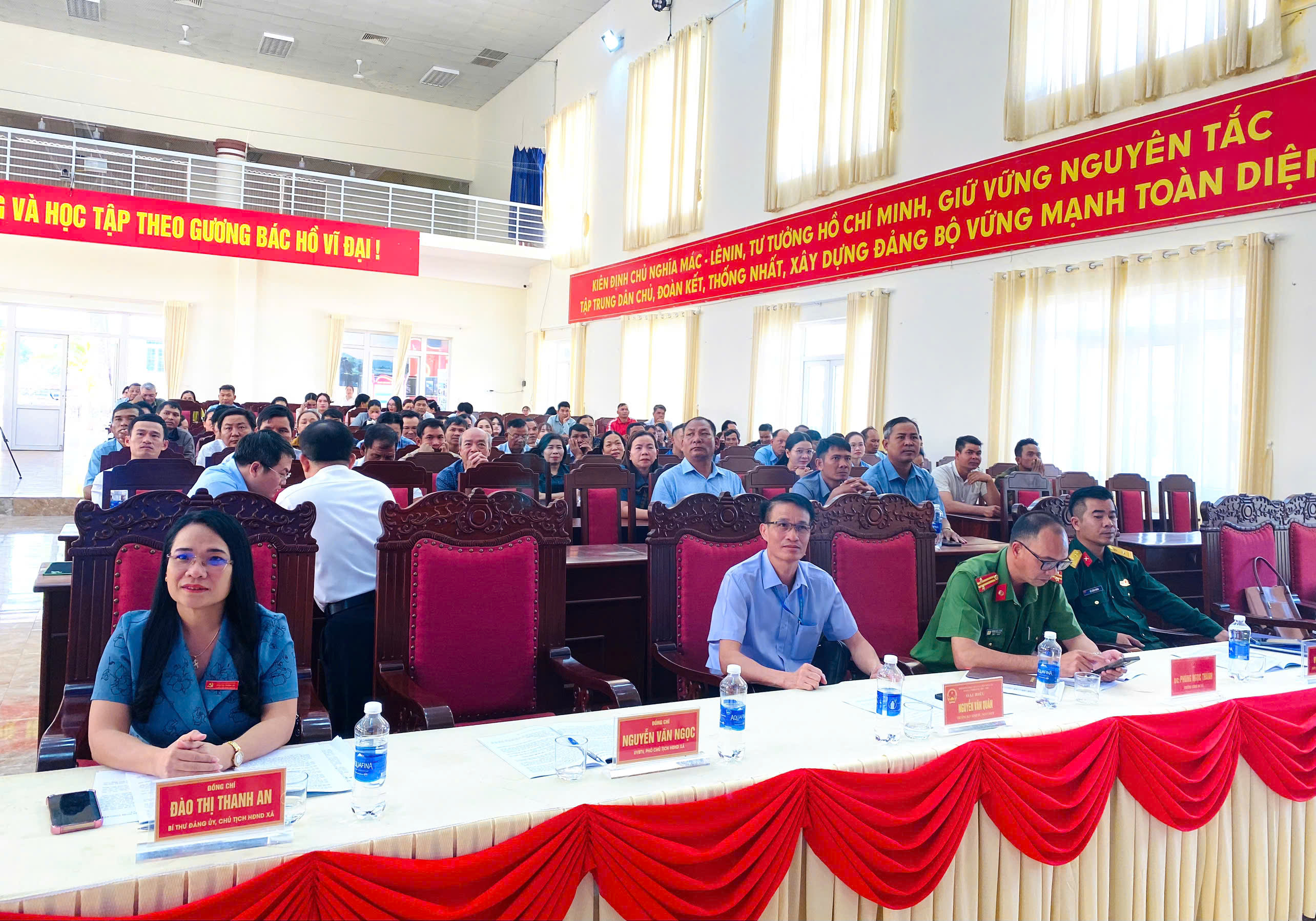 z7641784220920_8f6cdcdfba33412844c65a6f46ff810e