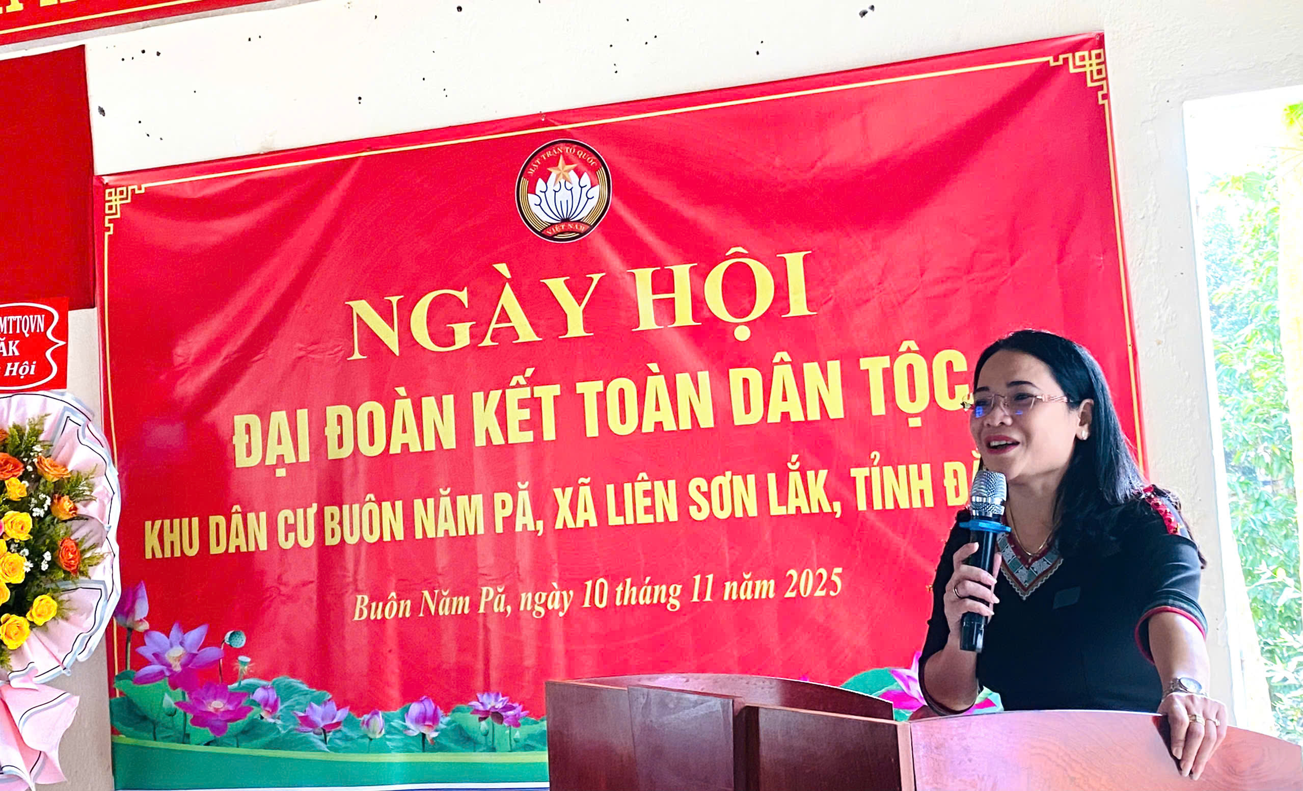 24391456952622138321