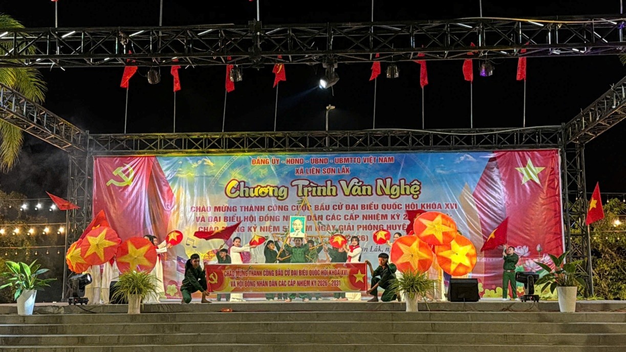 Sôi nổi chương trình văn nghệ chào mừng thành công cuộc bầu cử đại biểu Quốc hội khóa XVI và đại biểu Hội đồng nhân dân các cấp nhiệm kỳ 2026-2031